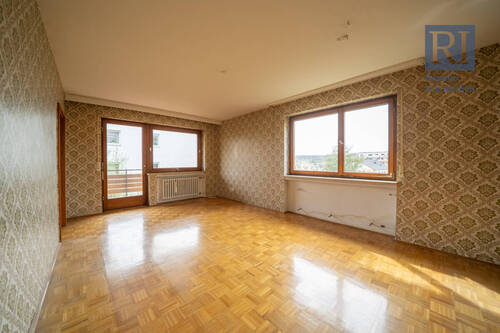Wohnzimmer, EG - 8 Zimmer Mehrfamilienhaus, Wohnhaus in Veitshöchheim