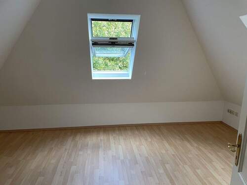 Zimmer 3, Dachgeschoß - 
