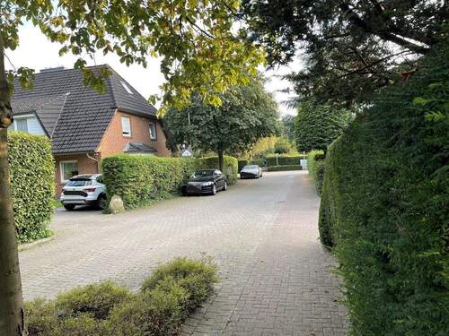 Spielstraße - 4 Zimmer Doppelhaushälfte in Rellingen