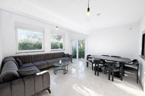 Wohn.-Esszimmer mit Zugang in den Garten (WHG2) - 