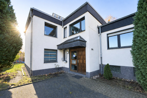 Eingangsbereich - 1 Zimmer Mehrfamilienhaus, Wohnhaus zum Kaufen in Bochum