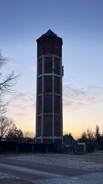 IMG_1614 2.jpg - 100.000EUR in 10 Jahren durch Vodafone-Vertrag - Grundstück mit Wasserturm