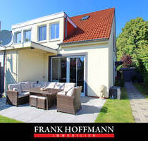 Moderne Doppelhaushälfte mit ausgebautem Dachstudio & Doppelcarport in Elmshorn