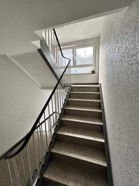Treppenhaus 2 - 3 Zimmer Etagenwohnung in Wuppertal