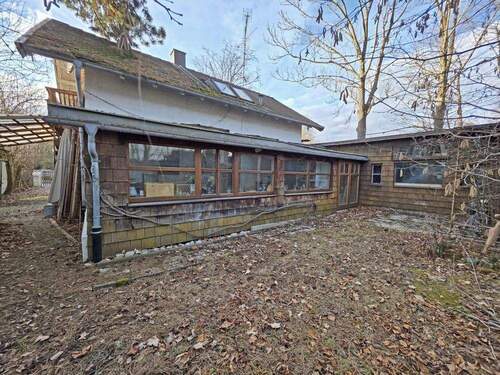 Gebäude-Ostseite - Grundstück in München