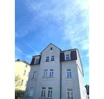 Charmante 4-Zimmer-Altbauwohnung mit Süd-Balkon, Garten und Garage in Ansbach