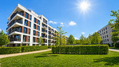 Gebäudeansicht - 3 Zimmer Etagenwohnung zum Kaufen in München