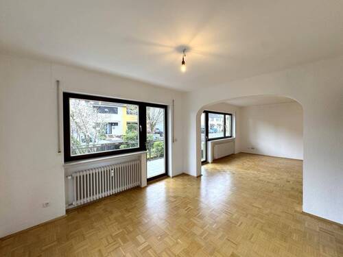 Wohn-/Essbereich - 3 Zimmer Etagenwohnung zur Miete in Wiesbaden