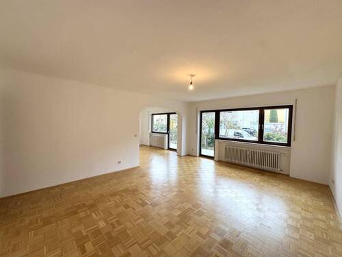lichtdurchflutet - 3 Zimmer Etagenwohnung in Wiesbaden