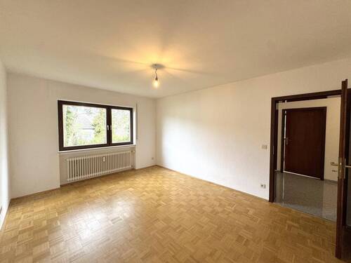 Schlafen I - Etagenwohnung mit 104,60 m&sup2; in Wiesbaden zur Miete