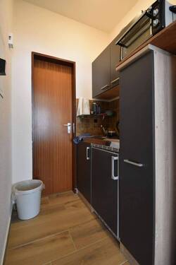 EG Pantryküche.jpg - 2 Zimmer Etagenwohnung in Mölln