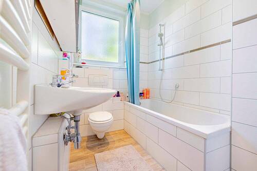Badezimmer 1. OG - 