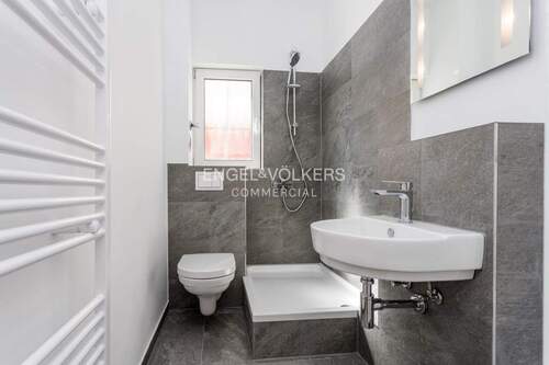 Beispiel Bad - Einfamilienhaus zum Kaufen in Berlin