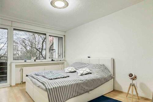 Schlafzimmer - 2 Zimmer Einfamilienhaus in Sankt Augustin