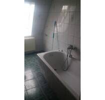 Hospitalstraße 15 - Dreiraumwohnung im Dachgeschoss - Weißenfels