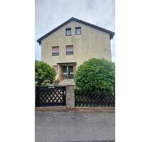 Großzügiges 2 Familien Wohnhaus mit ca. 192 m² Wohnfläche auf drei Ebenen mit 581 m² Grundstück in Waidhaus – Oberpfalz zu verkaufen