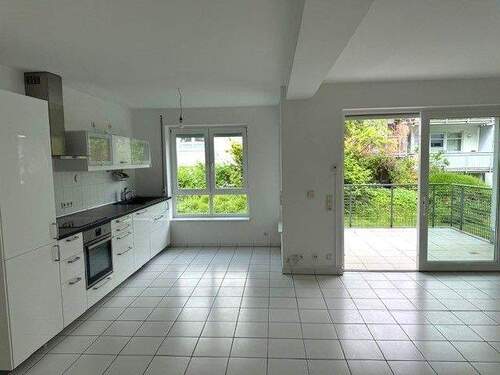 Wohnraum - Etagenwohnung mit 77,00 m&sup2; in Kassel zum Kaufen