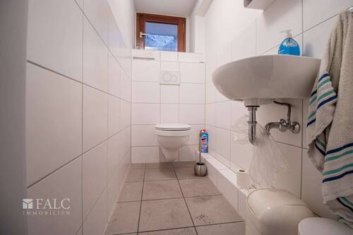 WC - 