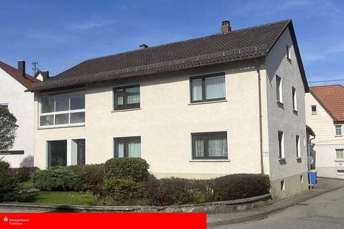 Außenansicht - REDUZIERT: Großes, renoviertes Wohnhaus mit Gewerberäumen in Gosheim