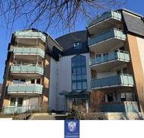 Interessante Wohnung mit großem Balkon in schöner Lage! - Freital