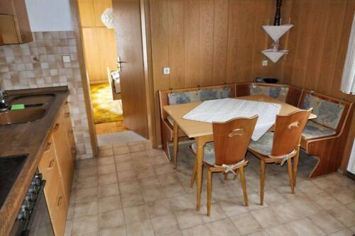 EG Küche mit Essplatz - 