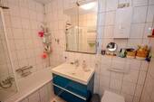 Wannebad untere Wohnung - 