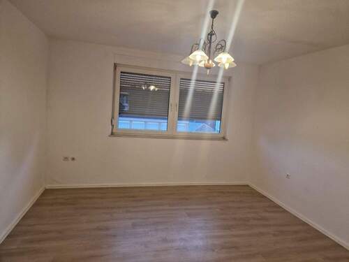 Bild 1 - Ein Zimmer Apparement - 285,00&nbsp;EUR Kaltmiete, ca.&nbsp; 40,00&nbsp;m&sup2;&nbsp;Wohnfl&auml;che