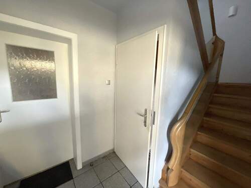 Eingangsbereich zur Erdgeschosswohnung - 