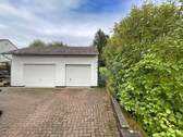 Zwei Garagen - 