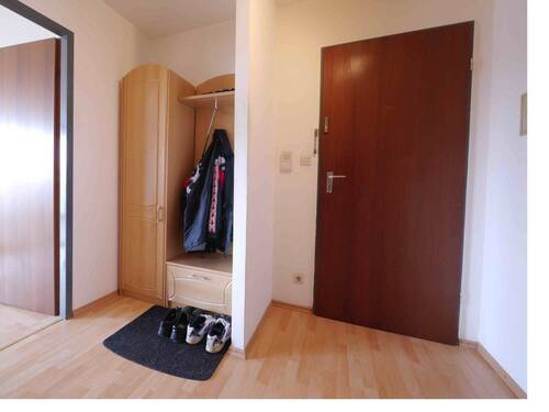 Diele - 2 Zimmer Etagenwohnung zum Kaufen in Fürstenfeldbruck