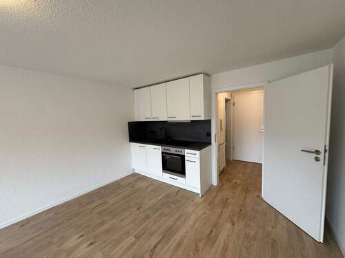 20251006_121307755_iOS.jpg - ***Kompakt, zentral, modern - IDEAL! *** Lichtdurchflutete 1-Zi.Whg. Erstbezug nach Komplettsanierung **Mit Keller, Einbauküche und TG Stellplatz in