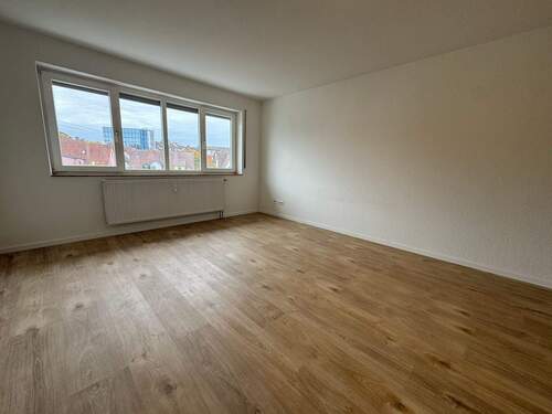 20251006_121351261_iOS.jpg - Etagenwohnung mit 28,10 m&sup2; in Villingen-Schwenningen zum Kaufen