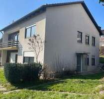 Gepflegtes Dreifamilienhaus in exklusiver Lage mit hervorragender Fernsicht - Bezugsfrei! - Deggendorf