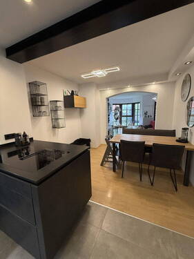 Bild 2 - 6 Zimmer Doppelhaushälfte zum Kaufen in Nürnberg