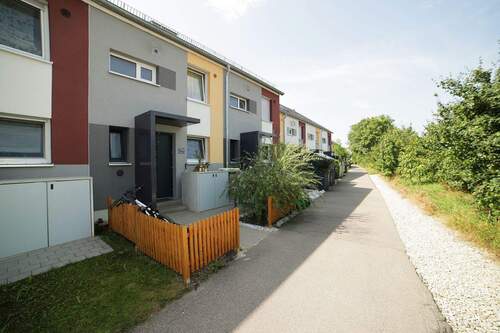 Ansicht Eingansbereich - 5 Zimmer Reihenmittelhaus zum Kaufen in Ingolstadt