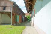 Außenansicht - 9 Zimmer Bauernhaus, Landhaus zum Kaufen in Hahnbach