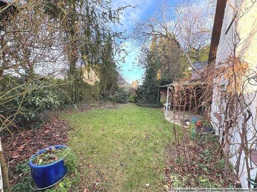 Grundstück hinten - 