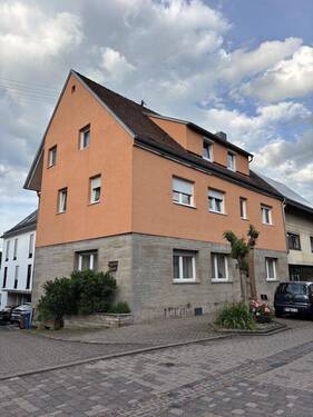 Hausansicht - Ehemaliges Gasthaus mit viel Potenzial - Wohn- und Gewerbeimmobilie in 97900 Külsheim