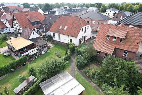 Ansicht Hinten - 6 Zimmer Mehrfamilienhaus, Wohnhaus zum Kaufen in Hoya