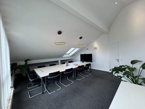 Meetingraum - Büro mit 27,00 m² in Oberhaching zur Miete