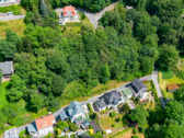 Luftaufnahme Grundstück und Umgebung - GELEGENHEIT - Baulücke am Schönberg in idealer Südhanglage, mit toller Fernsicht bis Coburg