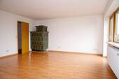 Wohnzimmer / Ofen - 2 Zimmer Etagenwohnung zur Miete in Waltenhofen