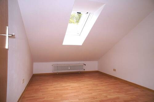 Kind / Gäste - Etagenwohnung mit 74,00 m² in Waltenhofen zur Miete