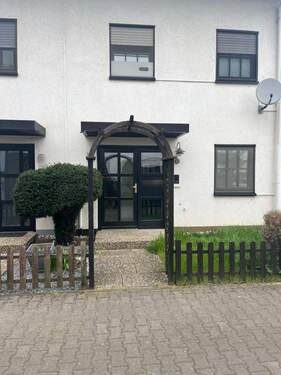 Eingangsbereich - 3 Zimmer Etagenwohnung zum Kaufen in Dexheim