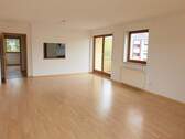 20240420_123519a - Frei! Helle Wohnung: 2ZKB mit 2 Balkonen (Süd und West), 1. OG, mit Duplex-TG-Stellplatz, gute Lage!