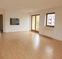 Frei! Helle Wohnung: 2ZKB mit 2 Balkonen (Süd und West), 1. OG, mit Duplex-TG-Stellplatz, gute Lage! - Burglengenfeld