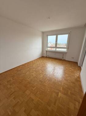 Schlafzimmer mit Balkon - 