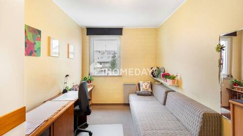 1. OG Schlafzimmer 2 - 