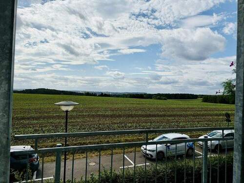 Ausblick Balkon - 1 Zimmer Etagenwohnung zur Miete in Frankenberg
