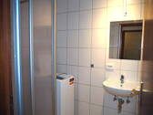 Das 2. Bad m. Dusche - 